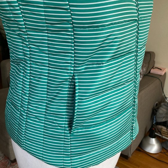 NWOT Diffusion Women's Extra Large XL Green & White Striped Fitted Puffer Vest - Picture 2 of 12